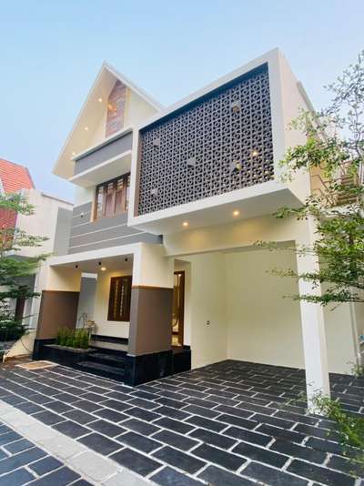 Ernakulam Karimughal puthenkurish Kaniyad..
3.5 cent plot..
1600sqft 3 BHK