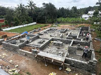 On going project at Thiruvaniyoour
Block work on progress. #homeconstructioncompaniesinkochi  #HouseConstruction  #ContemporaryHouse  #ContemporaryDesigns  #constructionsite  #semi_contemporary_home_design