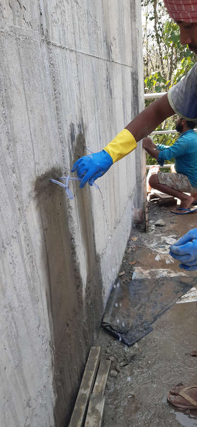 Pareasure injuction on a leaked water tank