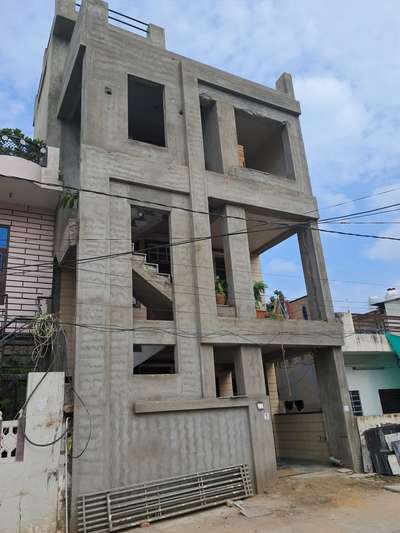 need elevation color combinations(stone+texture) drawing 3d
on urgent basis.