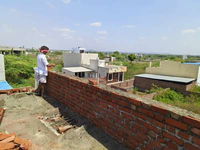 चुनै प्लास्टर का काम किया जाता है जरूरत हो तो संपर्क करेन🏘️🏠