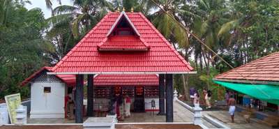 അരീക്കണ്ടി ഭാഗവതി ക്ഷേത്രം നടപ്പന്തൽ , മുചുകുന്ന്