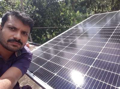 *solar system for home*
സോളാർ ഇൻവെർട്ടർ എങ്ങനെയാണ് നമുക്ക് പ്രയോജനപ്പെടുന്നത് എന്ന് നോക്കാം

കേരളത്തിൽ കഴിഞ്ഞ കുറേ വർഷങ്ങളായി കാലാവസ്ഥയിലും കുടാതെ വെള്ളപ്പൊക്കം, മണ്ണിടിച്ചിൽ, കാറ്റ്, ഇടിമിന്നൽ തുടങ്ങിയ പ്രകൃതിക്ഷോഭം മൂലവും ,പവർഹൗസ് തകരാർ തുടങ്ങിയ മറ്റെന്തെങ്കിലും കാരണത്താലോ വൈദ്യുതി മുടങ്ങിയാലും ആവശ്യം വേണ്ട ലൈറ്റ്, ഫാൻ, മൊബൈൽ, വൈഫൈ, ടിവി, മിക്സി തുടങ്ങിയ ഉപകരണങ്ങൾ ചില നിയന്ത്രണങ്ങളോടെ കൂടി പ്രവർത്തിപ്പിക്കുവാൻ സാധിക്കുന്നു .   എന്നാൽ സോളാർ ഇൻവെർട്ടറിൽ പാനലിൽനിന്നും  ബാറ്ററി ചാർജ് ചെയ്യുന്നതുമൂലം ഇൻവെർട്ടർ വയ്ക്കുന്നത് മൂലമുള്ള അധിക വൈദ്യുതി ഉപയോഗം തടയപ്പെടുന്നു.

 Learn more 👉www.uniquetsc.com