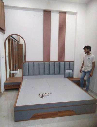 im professional furniture work all modular work available

 #MasterBedroom  #LUXURY_BED  #DressingTable  #WallDesigns