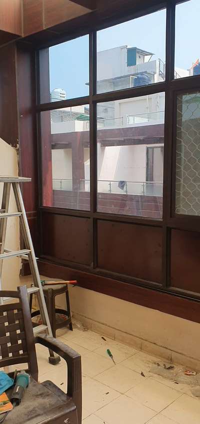 #aluminumbalciny 
 #brouncolor  #aluminumslidingwork 
 #3__track  #window  #fix  #glasswork