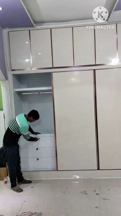 #Almirah #almirahdesign #modularwardrobe #modularalmirah #slidingalmirah #3DoorWardrobe #3doorsliding