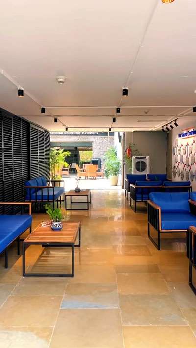 Office Interior Designs ✨
#interiordesigns #InteriorDesigner #commercialdesign #OfficeRoom #saradesignsinterior #officeinteriors