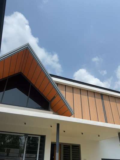 residence at pathirippala

#ResidentialDesign
#VillaDesign
#KeralaHouseDesign
#ModernKeralaHomes
#ContemporaryHomes
#CustomHomeDesign
#LuxuryHomesIndia
#HouseFrontDesign
#HomeDesignIdeas
#ArchitecturalDetails