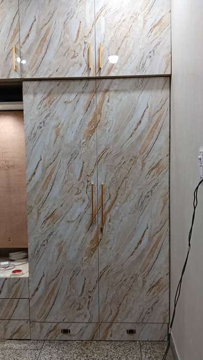 i am in Delhi all' type designs wood work #Carpenter #ModularKitchen #Almirah #bad #kulting  #Carpenter