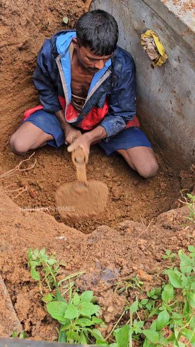 ചെറിയ Plot ഇൽ Septic Tank വെയ്ക്കുമ്പോൾ ശ്രദ്ധിക്കണം 
#septictank #super_septic_tank #wastetreatment #manhole #toilet #tank