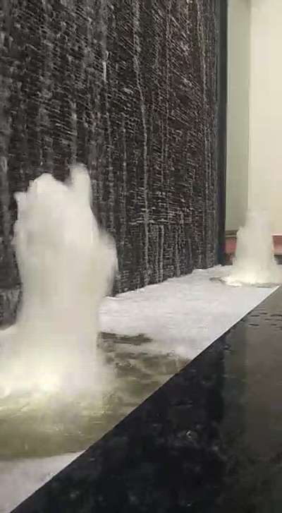 wall fountain