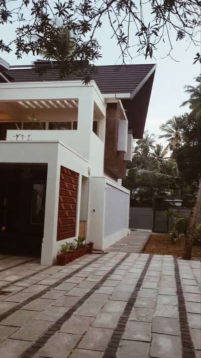 Best Home Elevators in Kerala #homeelevator #HomeelevatorsinKerala