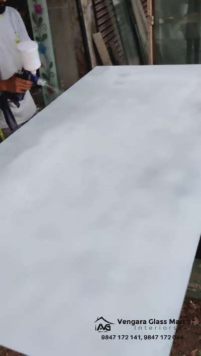 White Table Top Glass
chemica white
 #White table glass