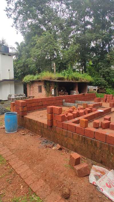 Work in progress🏡
Site at Munderi, Kannur

De-OneThree Designs
Kannur

 #deonethreedesigns  #CivilEngineer  #civilconstruction  #HouseConstruction  #constructionsite  #workinprogress  #structurework  #HouseDesigns   #lateritemasonry  #Kannur