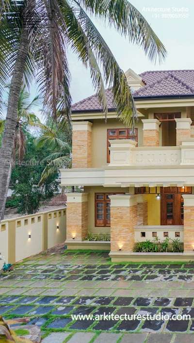 www.arkitecturestudio.com

Luxury kerala homes
Colonial architecture
Classic homes

#keralahomes
#keralahouse
#indianhomes
#kerala
#colonialhouse
#luxuryhomes