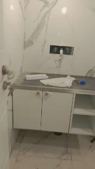 #HouseDesigns  #InteriorDesigner  #BathroomTIles  #BathroomTIles