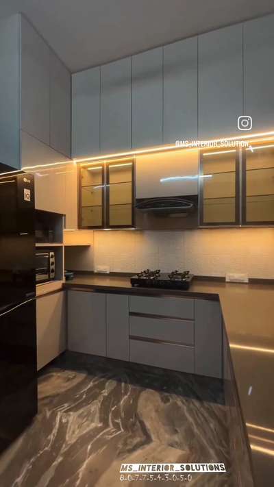 #ModularKitchen #LargeKitchen #WoodenKitchen #KitchenCabinet #acrelickitchen #RollingShutters #pantry #inotechkitchen #softclosefittings