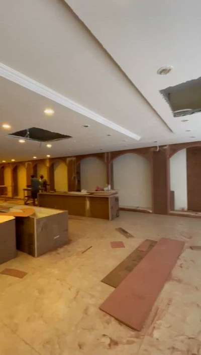 Recent Site update from Our Working Project in Vaishali Nagar, Jaipur.




#commercialdesign #showroomdesign #showroom3d #showroominterior #showrooms #showroom3d #InteriorDesigner #Architectural&Interior #LUXURY_INTERIOR #carpentarwork  #FalseCeiling #FlooringTiles #geetey.in