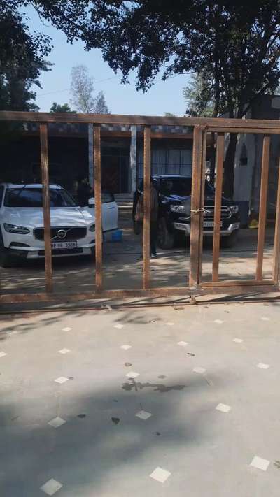 1.5 ton side gate chhatarpur side my fone no8700023026