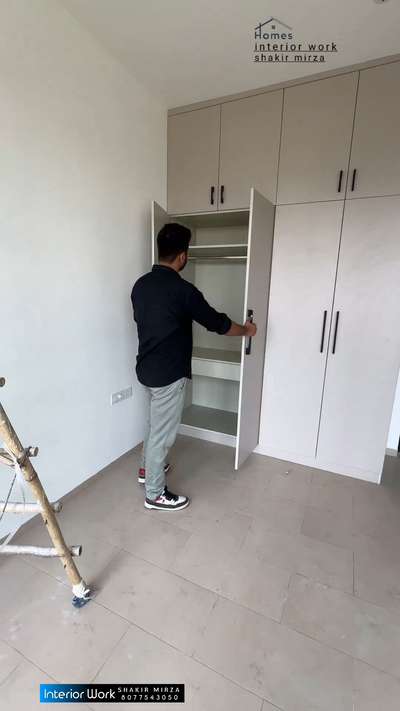 #LargeKitchen #ModularKitchen #KitchenInterior #OpenKitchnen #pantry #inotechkitchen #wadrobedesign #SlidingDoorWardrobe #tvunitdesign #modularTvunits #MasterBedroom #wallpanelling #DressingTable #All_furnitures_work_karane_ka_liye_contact_kare_90279 57097