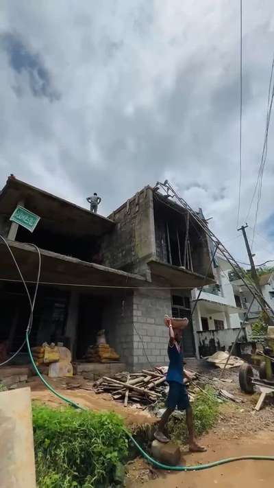 work progressing 🏠





 #ElevationHome 
 #veedupani  #BestBuildersInKerala  #Architect