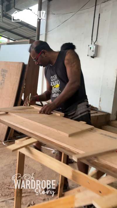 Custom Wardrobe Build | Hidden Sliding Compartment & Table | Sinaruz Interiors #interiores