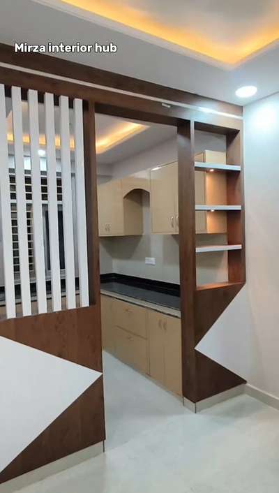 modular kitchen ♥️ with partition design  #ModularKitchen  #KitchenIdeas  #LargeKitchen  #ClosedKitchen  #OpenKitchnen  #Modularfurniture