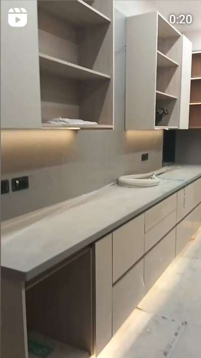 LUXURY MODULAR KITCHEN  #LUXURY_INTERIOR  #ModularKitchen  #desing  #delhibusinessman  #WardrobeDesigns