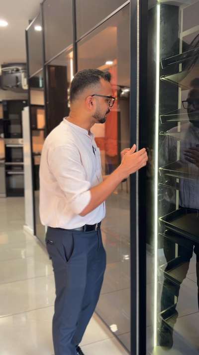 Sliding Door ചെയ്യുമ്പോൾ ഇത് ശ്രദ്ധിച്ചോളൂ..👍

In premium wardrobes, perfection lies in the smallest details.

Even a minor gap can invite
• insects
• dust
• unwanted air flow

That’s why brush strip detailing is an essential part of well-designed, high-end wardrobes.
🔹 It creates a clean, sealed finish
🔹 Prevents insects from entering
🔹 Maintains wardrobe hygiene
🔹 Enhances the overall build quality

No chemicals.
No shortcuts.
Just precise detailing that elevates your interior standards.




 #SlidingDoors  #SlidingDoorWardrobe  #protective  #premiumquality  #interiortips  #fayizroomy  #creatorsofkolo