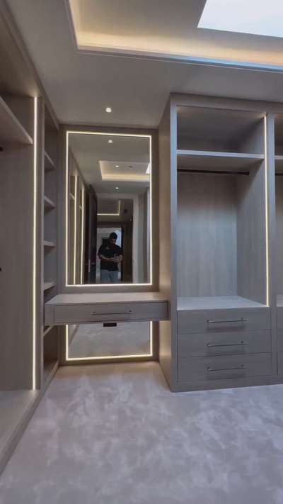 #WardrobeDesigns  #WardrobeIdeas  #SlidingDoorWardrobe  #Almirah  #ak_interior  #akhterhomedecor  #InteriorDesigner  #homeinterior