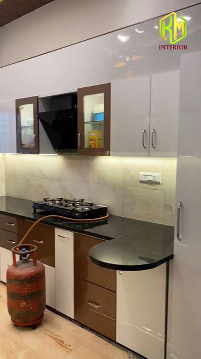 KM INTERIOR BHOPAL
8458899288 , 9685481987

#modularkitchen #acrylickitchen #pantry ,#kitchendesign #kitchendecor #kitcheninspiration #kitchenrenovation #kitchencabinets #kitchenlighting #2mmacrylickitchen #bhopal_the_city_of_lakes #bhopalcity #bhopaldiaries