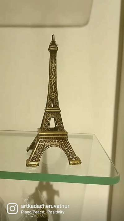 #eiffeltowerstatue  #artkada  #homedecor  www.artkadain@gamil.com
www.artkada.com
9207048058, 9037048058