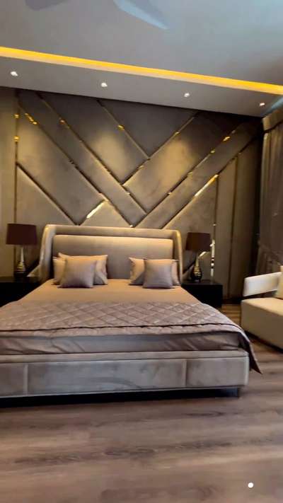 Master Bed room design - 8319099875

#HouseRenovation #renovations #InteriorDesigner #MasterBedroom #KingsizeBedroom #BedroomIdeas #WoodenBeds #LUXURY_BED #backcushions #bedroomceiling #bedroomdesigns #beds #wadrobedesign #WardrobeIdeas #SlidingDoorWardrobe #LargeKitchen #KitchenIdeas #KitchenCabinet #LargeKitchen #ModularKitchen #LivingRoomTVCabinet#LivingRoomTV