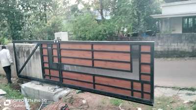 ഇതു പോലെയുള്ള trackless ഗേറ്റുൽ premium quality യിൽ  നിർമ്മിക്കുവാൻ വിളിക്കുമല്ലോ