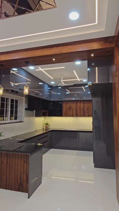 morden kicthen design ideas 
@mdcreativeinterior #interiordesign 
#designdecor #gypscillinge #royalkicthen 
#ModularKitchen #InteriorDesigner #kicthendesign #interiordecoration #mdcreativeinterior #cillinginterior