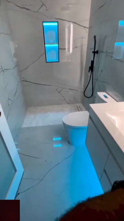 bathroom off Glocyyy & CelingLights 
#bhatroom #celingdesign 
#BathroomTIles #bastprice 
#koloapp #viral_design_wallpaper 
#BuildingSupplies #NEW_PATTERN 
#looking #GraniteFloors