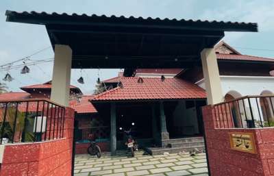 residence for 2 brothers in a single plot,
 
#KeralaStyleHouse #TraditionalHouse #twinhouse #moderndesign