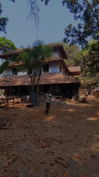 120 വർഷം പഴക്കമുള്ള മലബാർ കോവിലകം

Project: Renovation

Location: Kottakkal, Malappuram

Credits: @binslal_ak

Kolo - India's Largest Home Construction Community

#residence #house #home #tropicalhouse #before&after #courtyard #staircase #home #keralahomes #budgethome #tropicalarchitecture #. #landscapedesign #insideoutside #spaces #instahomes #keralahomes #architecture #homedecor #interiordesign #house #indoorplants #greenhome #decor #artificialgrass #kovilakom #keralatradition #heritage