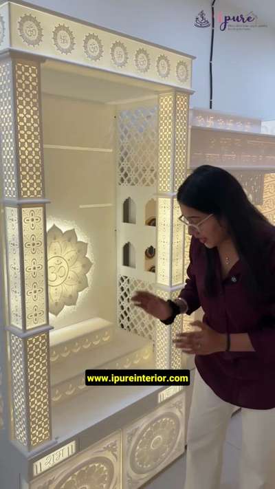 कम स्पेस में भी भव्य और आकर्षक Corian marble mandir
 #mandir  #corianmarblemandir  #InteriorDesigner  #LUXURY_INTERIOR  #modernmandir  #luxurymandir  #indiadesign