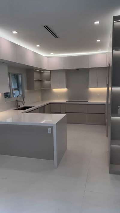 #ModularKitchen  #partitiondesign  #partitionglass  #pantry  #InteriorDesigner  #HomeDecor