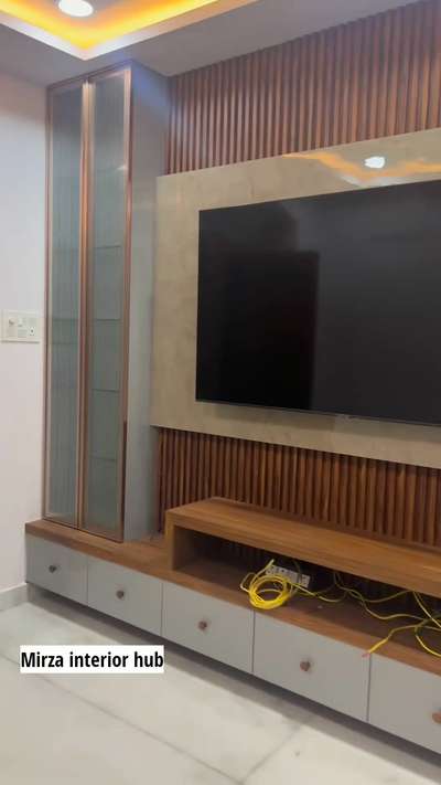 #lcdunitdesign  #LCDpanel  #tvunitinterior  #modularTvunits  #WallDecors  #HomeDecor  #Modularfurniture work karane ke liye contact kare
whats.+919625506863
call.+917060375916 Saquib Mirza