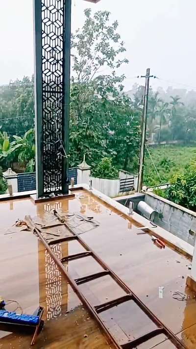 glass handrail
12 mm toughened glass
toprail 2×2 grew pipe 304
6" spygot 304

 #GlassDoors  #GlassBalconyRailing  #GlassHandRailStaircase  #KeralaStyleHouse  #keralaarchitectures  #keralahomedesignz  #GlassStaircase