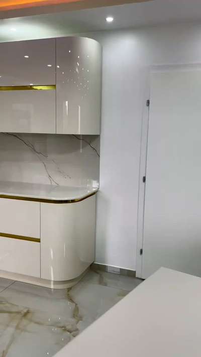 #KitchenIdeas  #WoodenKitchen  #KitchenRenovation  #LUXURY_INTERIOR  #ModularKitchen