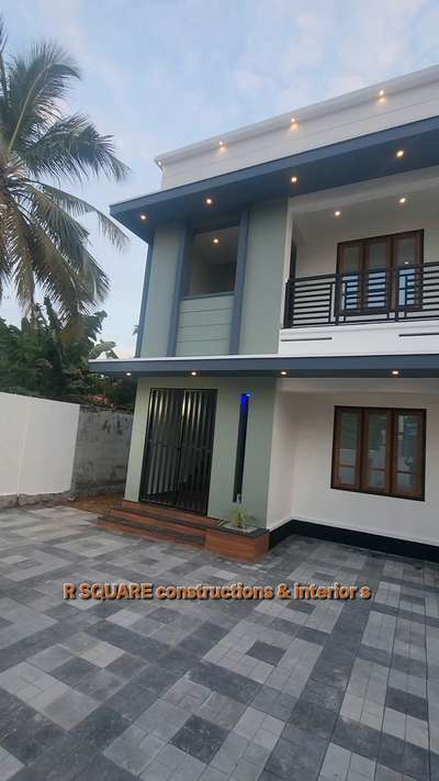 പ്രവാസി സുരക്ഷയ്ക്കായി team R SQUARE നിർമ്മാണം പൂർത്തിയാക്കിയ പ്രോജക്ട്
                                      ​                ​പ്രവാസജീവിതത്തിൽ താങ്ങും തണലുമാവുന്ന ഒരു സുരക്ഷിത വരുമാന മാർഗ്ഗം ഒരുക്കുക എന്ന ലക്ഷ്യത്തോടെ R SQUARE CONSTRUCTIONS & INTERIORS (Karicode, KOLLAM ) പ്രവാസി സഹോദരന് വേണ്ടി പൂർത്തിയാക്കിയ പ്രോജക്ട് ആണിത്.

SERVICE APPARTMENT PROJECT 

Total - 2 appartments(3 BHK)
Total area - 2112 sqft
Location- Chandanathope  ,Kollam

Facilities : Living  cum dining,Common toilet 1 bedroom with attached toilet,2 bed rooms ,Kitchen , Work area

    പ്രോജക്റ്റിന്റെ പ്രത്യേകതകൾ:-                                        
 സർവീസ് അപ്പാർട്ട്‌മെന്റ് പ്രോജക്ട് എന്ന നിലയിൽ ഈ നിക്ഷേപത്തിന് മറ്റ് പദ്ധതികളേക്കാൾ നിരവധി മേന്മകളുണ്ട് . ​ഉയർന്നതും സ്ഥിരതയാർന്നതുമായ വരുമാനം ഒറ്റത്തവണ മാത്രമുള്ള നിക്ഷേപത്തിലൂടെ ഉയർന്ന ഡെപ്പോസിറ്റായും പ്രതിമാസ വാടകയായും സുസ്ഥിരമായ വരുമാനം ഉറപ്പാക്കുന്നു.

                         താരതമ്യേന കുറഞ്ഞ പരിപാലനച്ചെലവ് മാത്രമേ ഈ പ്രോജക്റ്റിനുള്ളൂ . പ്രോജക്റ്റിന്റെ മേൽനോട്