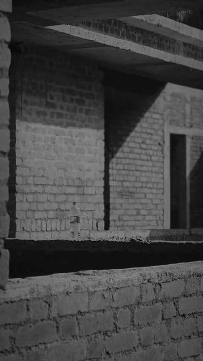 Pottenkulam Bungalow
Client - Mr. Varkey George Pottenkulam
Site location - Anakkal, Kanjirappally
Site area - 6 Acre
Built up area - 4,195 Sqft
Structural design - Felix Varkeykunju

A haven of tranquillity, this tropical residence seamlessly blends indoor and outdoor spaces, inviting the beauty of nature into the interior of the house. This home is a true tropical gem, and it showcases vibrant colours, natural materials, and an effortless blend of relaxation and adventure. Moreover, this home is a perfect balance of comfort, style, and connection to nature.
#HouseDesigns #house_planning #LandscapeDesign #InteriorDesign #projectmanagement