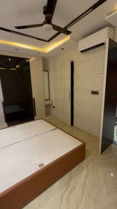 Regal interio
Output soonnnnnn