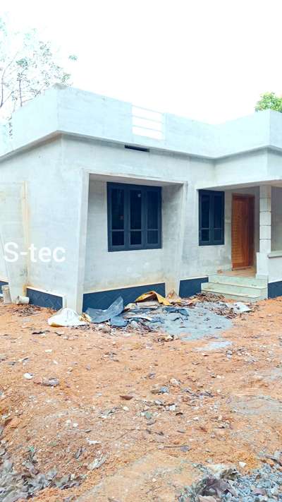 💞💞 budget home💞💞
552 sqft ൽ തീർത്ത മനോഹരമായ ഒരു കുഞ്ഞു വീട്. 2 ബെഡ്റൂം, 1 കോമൺ ബാത്റൂം, drawing room with dining, കിച്ചൺ, sitout എന്നിവ ഉൾപ്പെടുത്തിയിട്ടുണ്ട്. 
site: Thalavoor, Pathanapuram, Kollam. 
s-tec builers and developers, Pathanapuram, Kollam  #trendingdesign #ElevationHome #HomeDecor #sweet_home #budgethomes