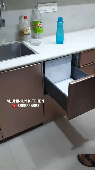 Aluminium Modular kitchen 
Aluminium kitchen cabinets 
profile kitchen #aluminiumkitchen #modularkitchen #modular #kitchendesign