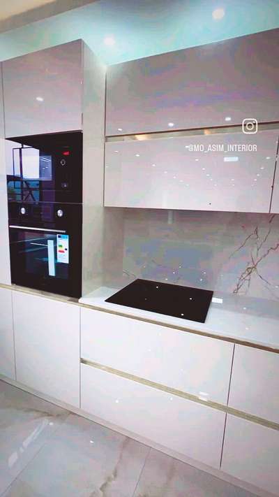 #LargeKitchen  #ModularKitchen  #homeinterior #WardrobeIdeas