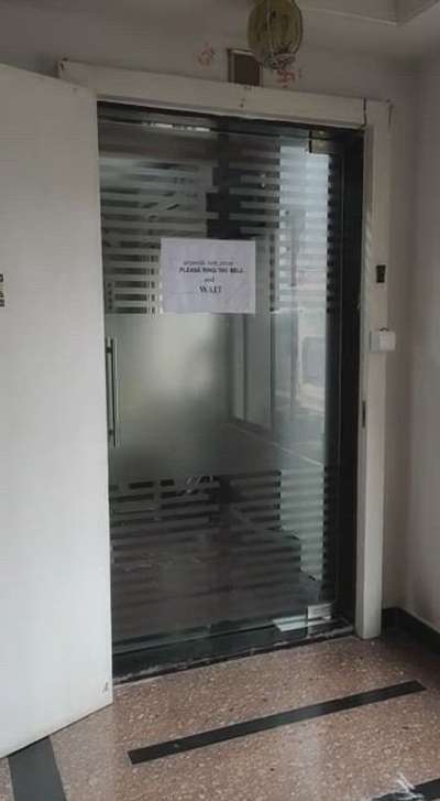 # glass door automatic9995887078